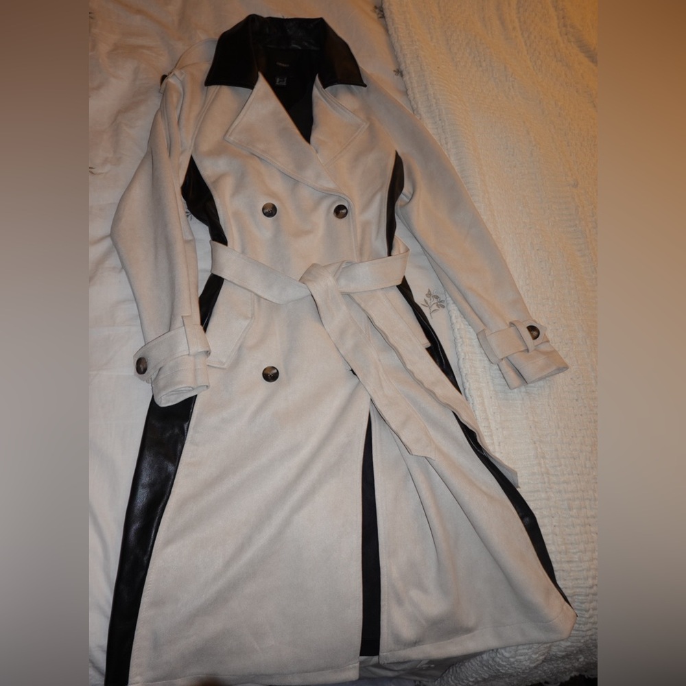 Forever 21 Black and Cream Trench Coat